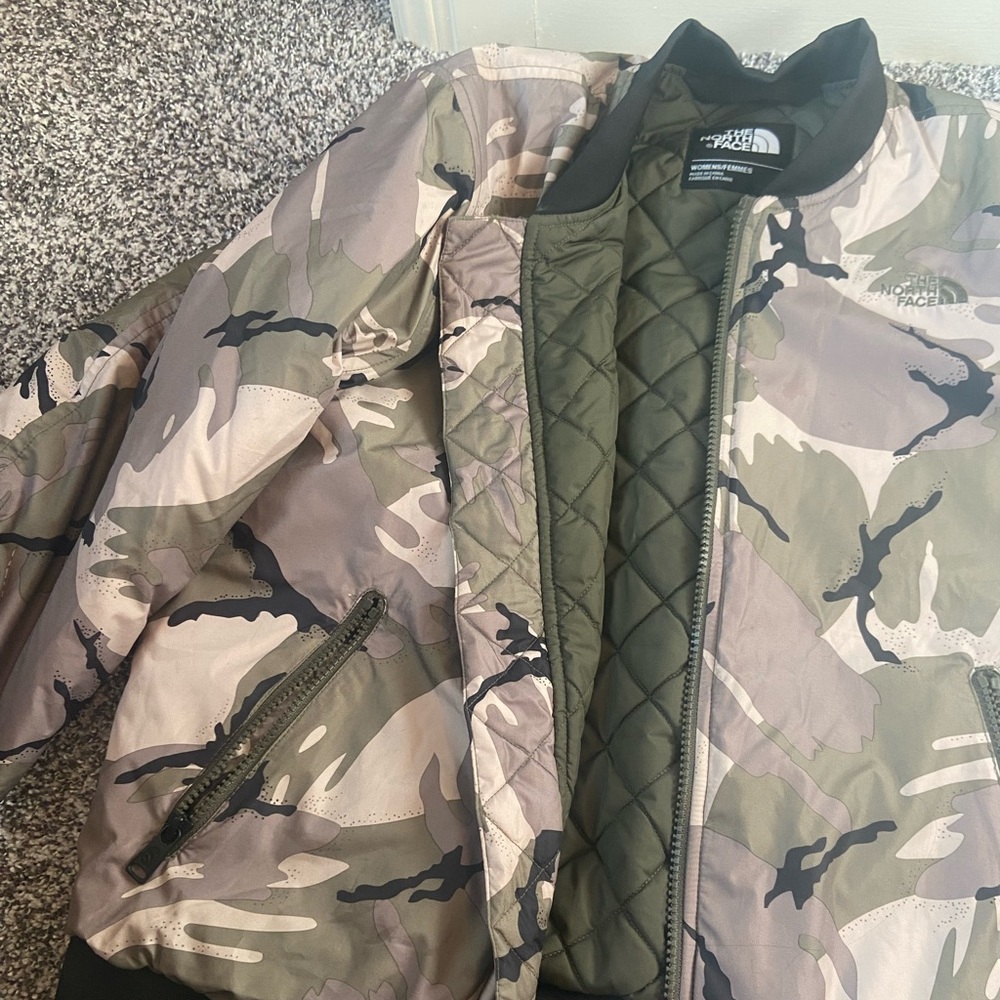 North face camo bomber